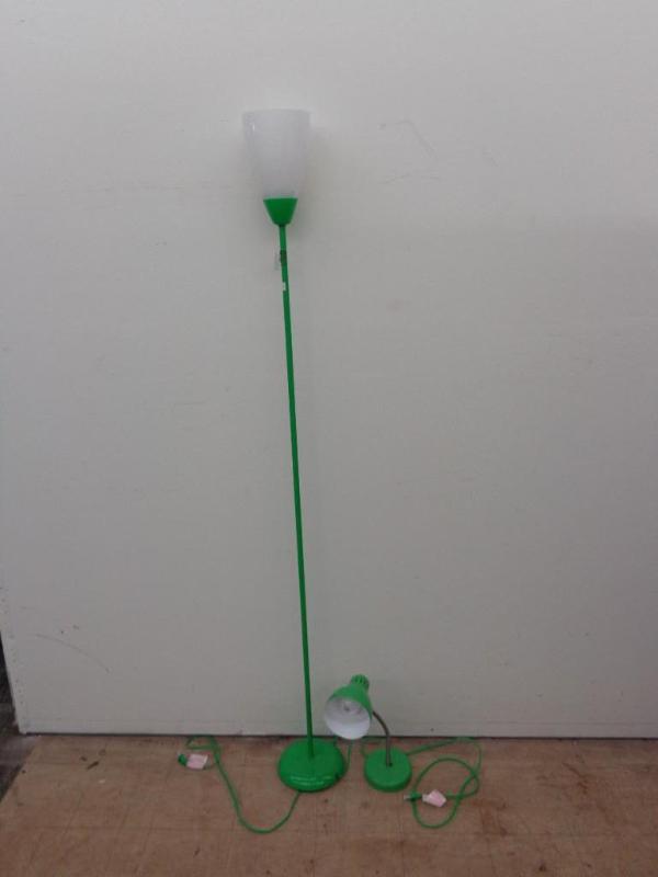lot 43 image: Desk Lamp & 3 Way Stem Lamp Bri...