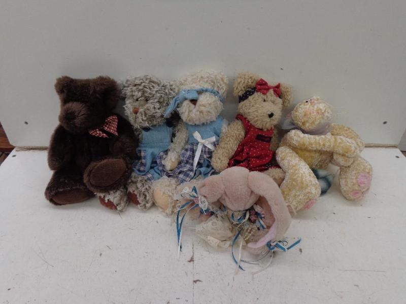 lot 67 image: Assorted Teddy Bears and More...
