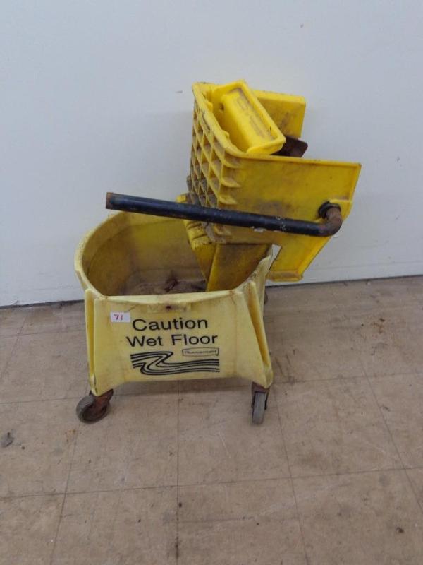 lot 71 image: Industrial Mop Bucket wWringer...