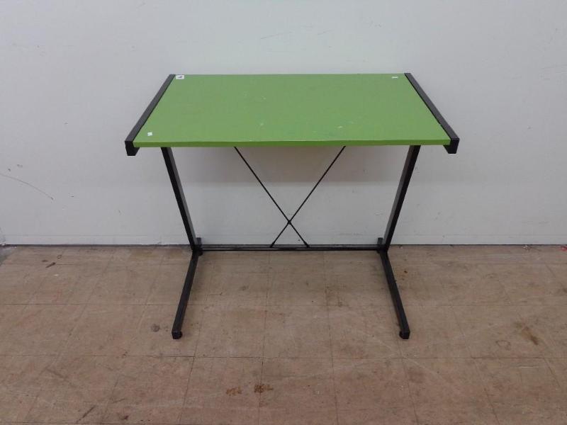 lot 74 image: Light Weight Table 31.5" x 19....