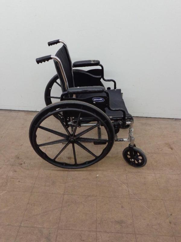 lot 76 image: Tracer Sx5 Wheel Chair wHand Park ...