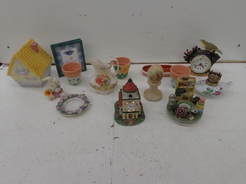 lot 84 image: 2 Knick Knacks,&nbspClocks, Candle...