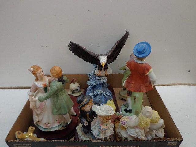 lot 98 image: Assorted Figurines 1 Bald Eagle 1 C...