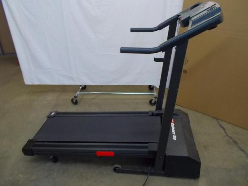 weslo cadence c32 space saver treadmill