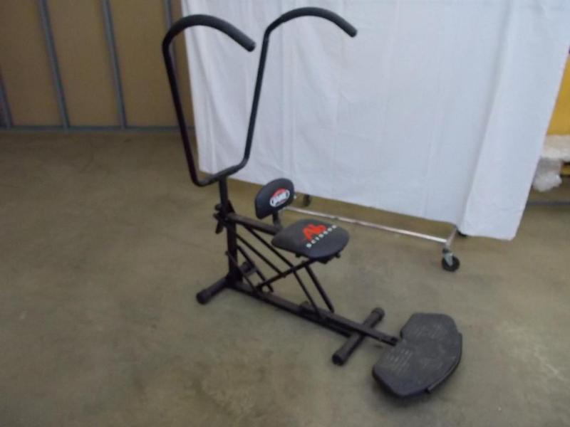 lot 7 image: Ab Scissor by Jake. Folds down for ...