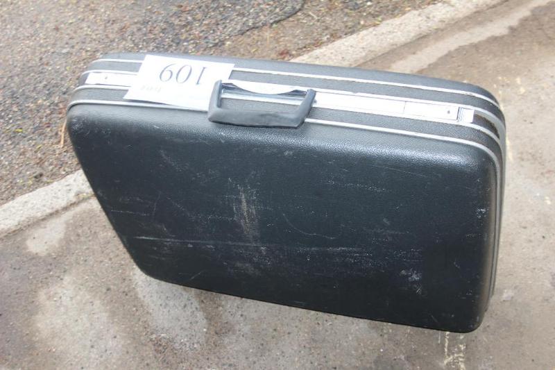 lot 109 image: Samsonite, Suitcase...