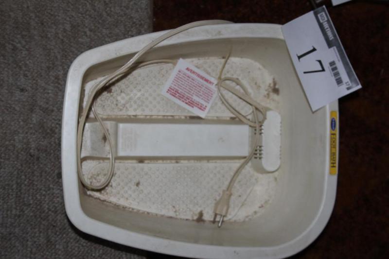 lot 17 image: Dr Scholls, Foot Bath, Massager...