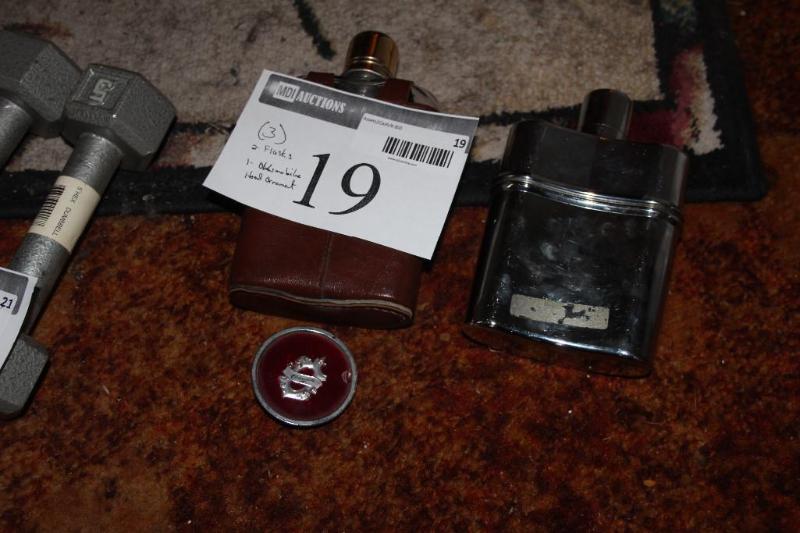 lot 19 image: Lot of (2) Flasks, 1 with case, (1)...