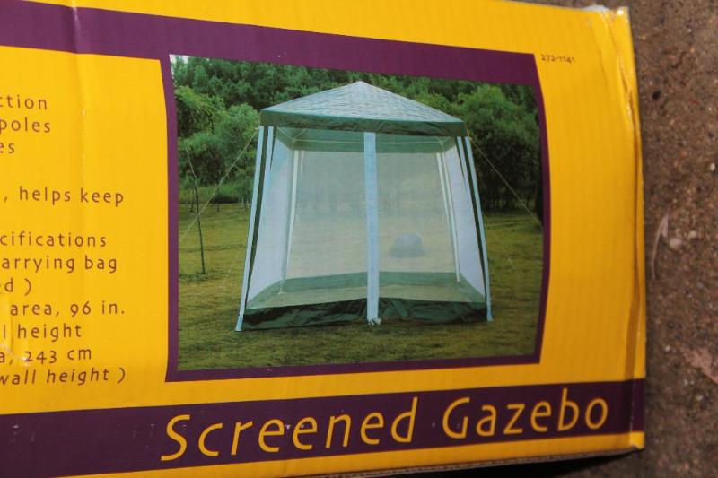 lot 4 image: Screened, Portable, Gazebo, 10 12...