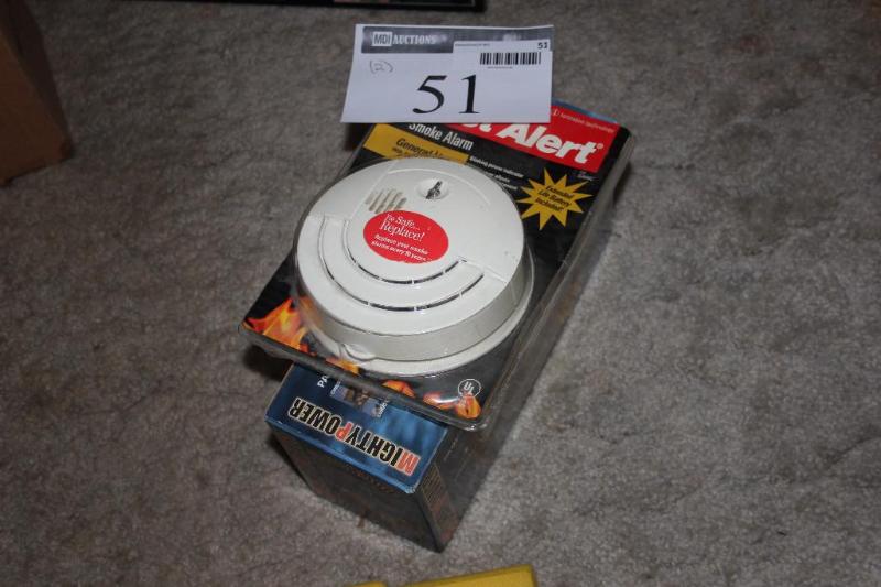 lot 51 image: Lot of (2) Items (1) Smoke Alarm, ...