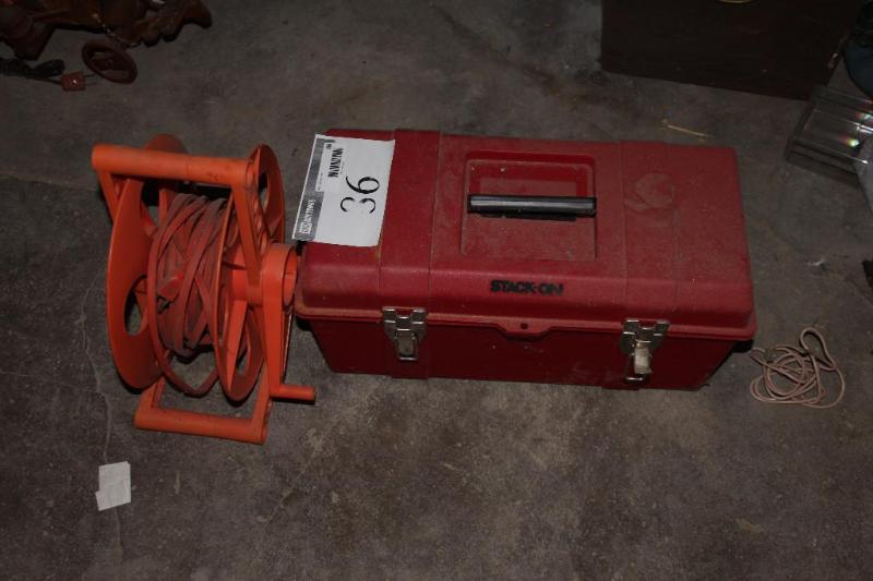 lot 86 image: Lot of (2) Items (1) Roll-Up Exten...