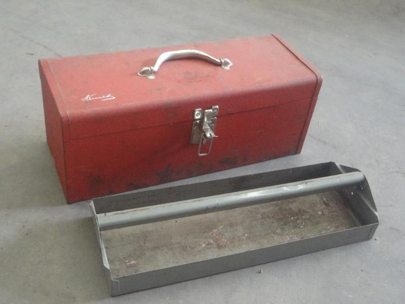 lot 128 image: Kennedy Steel Tool Box...
