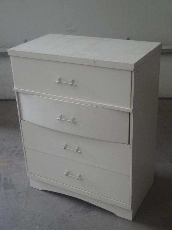 lot 143 image: 4-Drawer Wooden Dresser...
