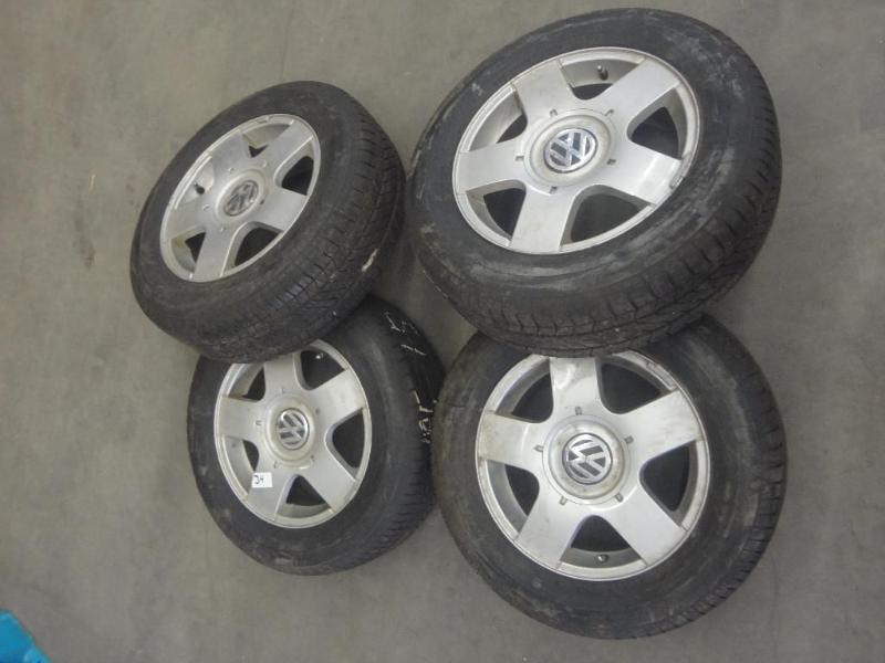 lot 34 image: (4) VW 5-Lug Rims With Sumic GT65 P...