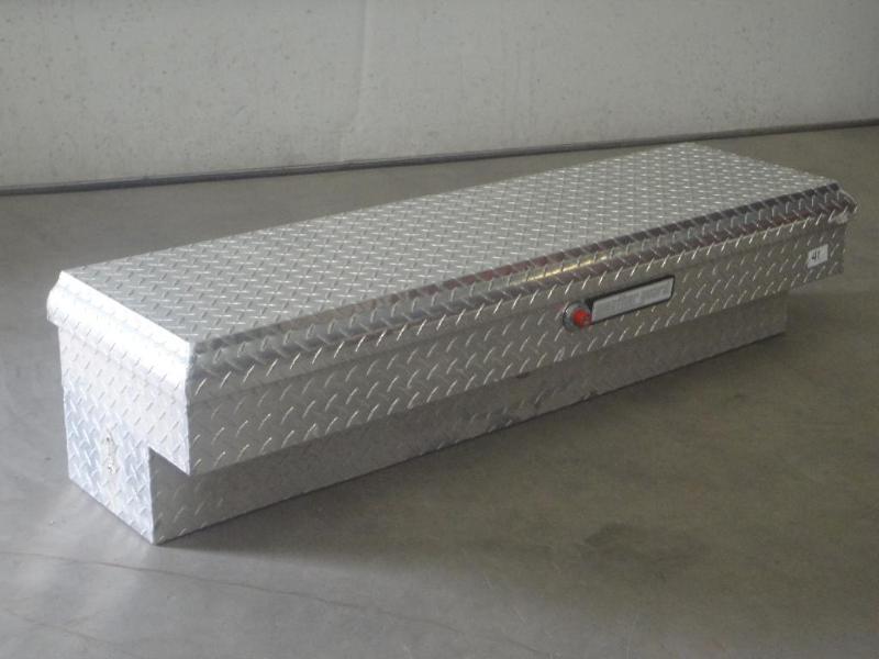 lot 41 image: Weathergaurd Aluminum Diamond Plate...