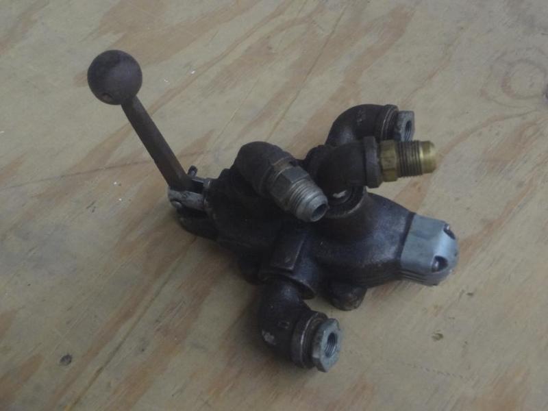 lot 82 image: Hydraulic Lever...