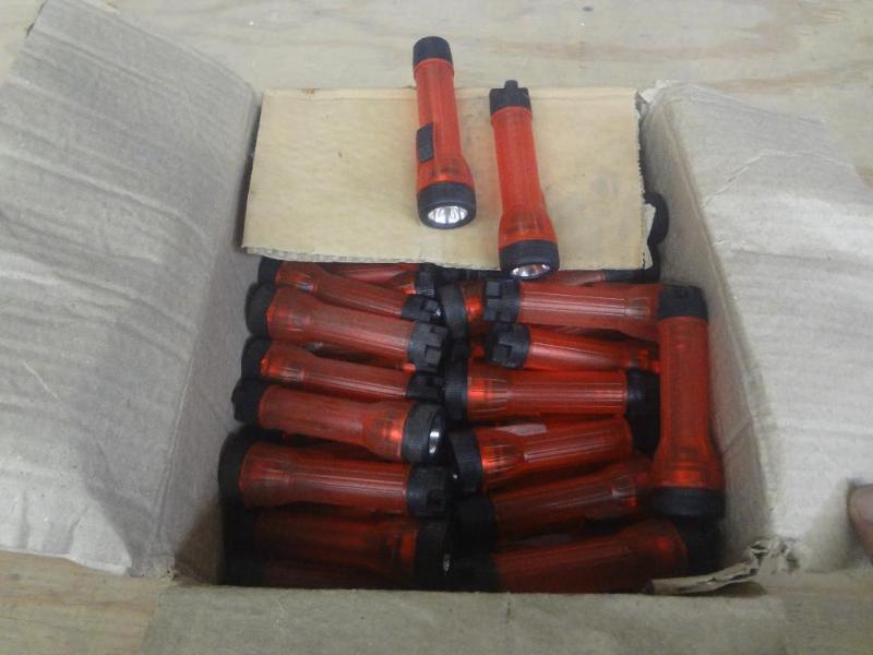 lot 94 image: Box Of (60) Mini Flashlights...