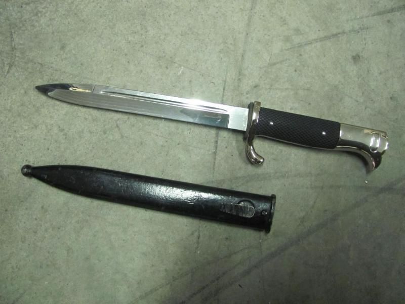 Heres a cool GERMAN WW2 Bayonet Re...