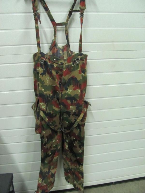 These SWISS Military Camo Pants hav...