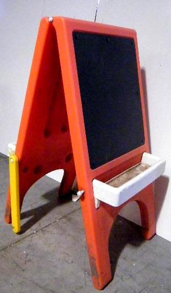 lot 222 image: Little Tykes Kids IndoorOutdoor Ch...