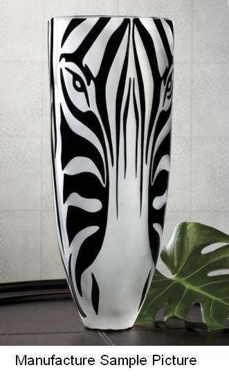 lot 46 image: Large Zebra Vase Exclusive - Froste...