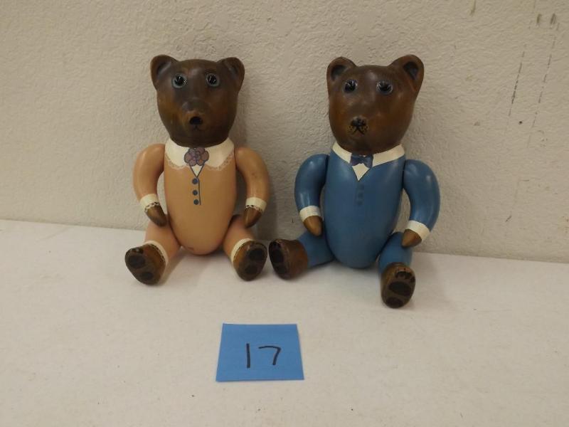 SOLID WOOD Mr. and Mrs. Bears.&nbsp...
