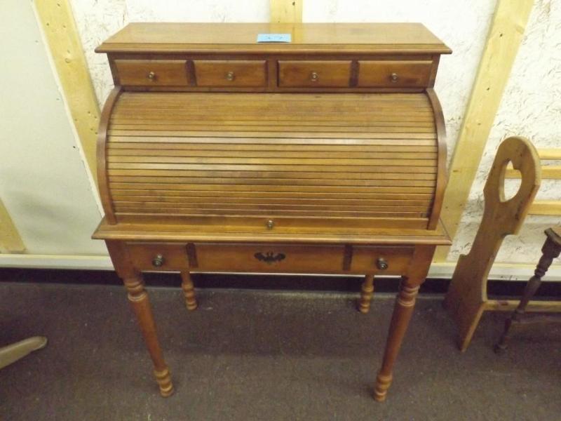 SOLID Hard Wood Maple.&nbsp Tell C...