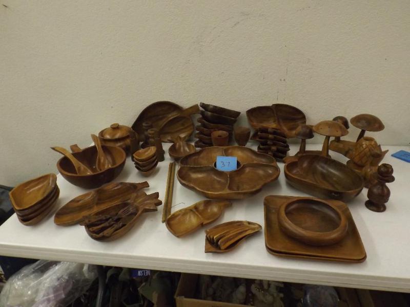 Monkey Pod wood serving set.&nbsp ...