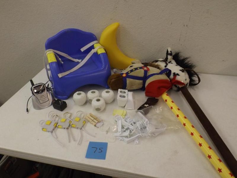 Infant seat and safety gear, 2 ridi...