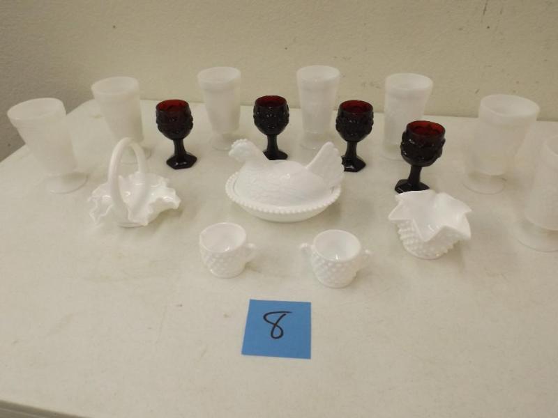 This lot includes an assortment of ...