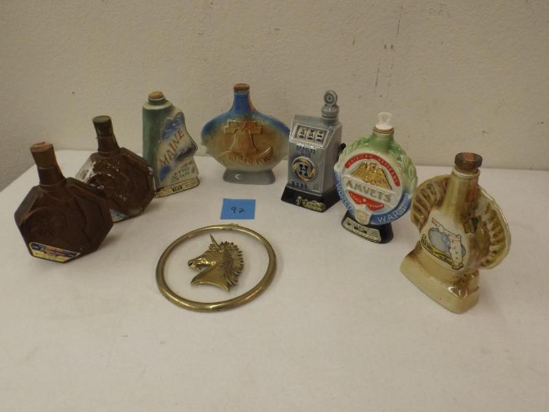 This lot includes 7 vintage booze d...