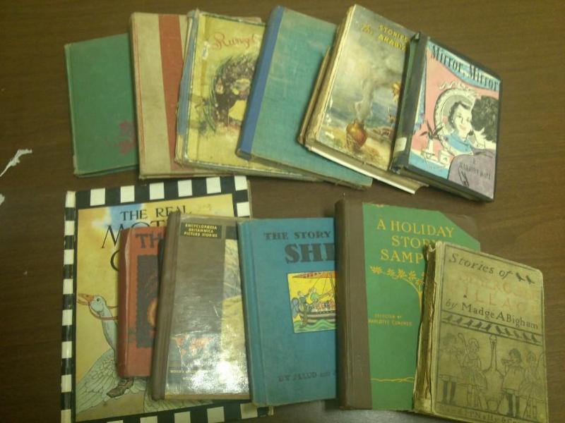 Lot of 10 Vintage books...