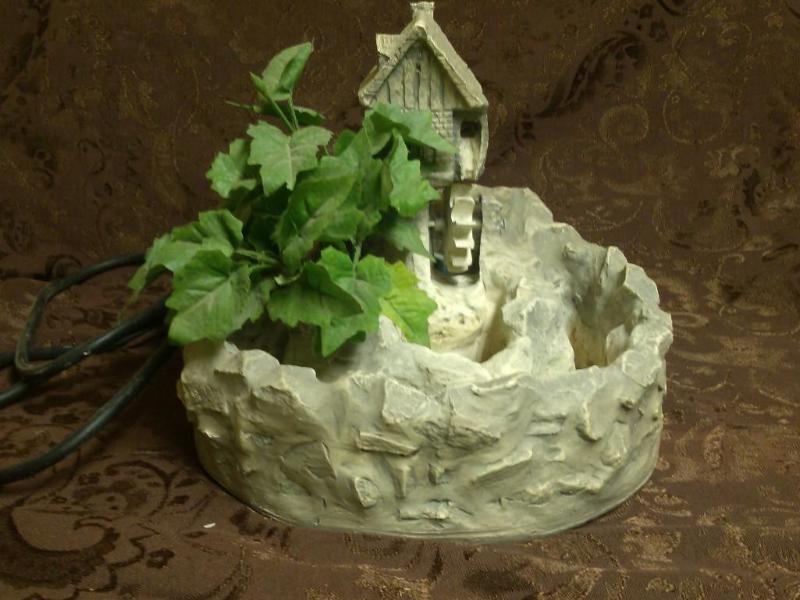 Electric Water Fountain, moving whe...