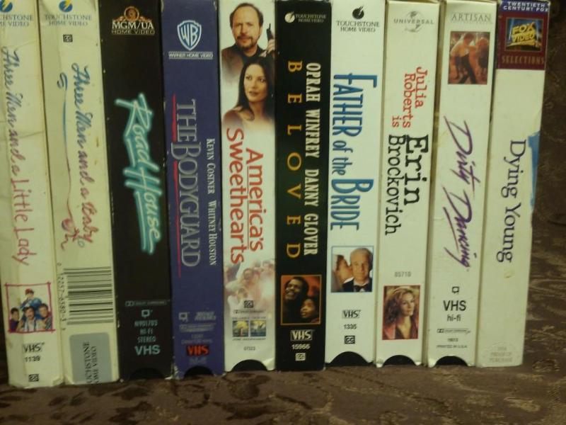 Lot of 20 VHS Movies, titles as sho...