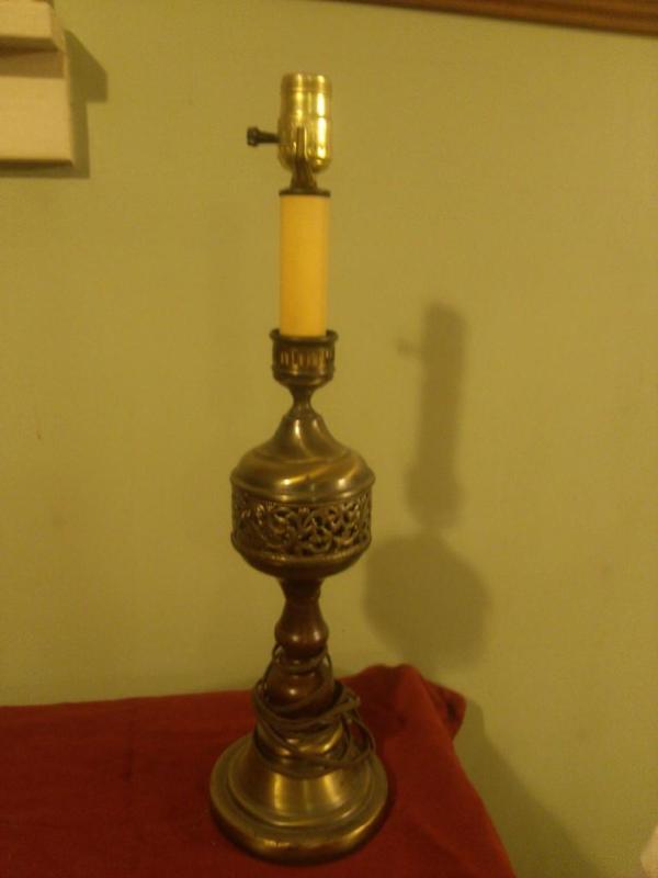 Vintage brass and wood lamp...