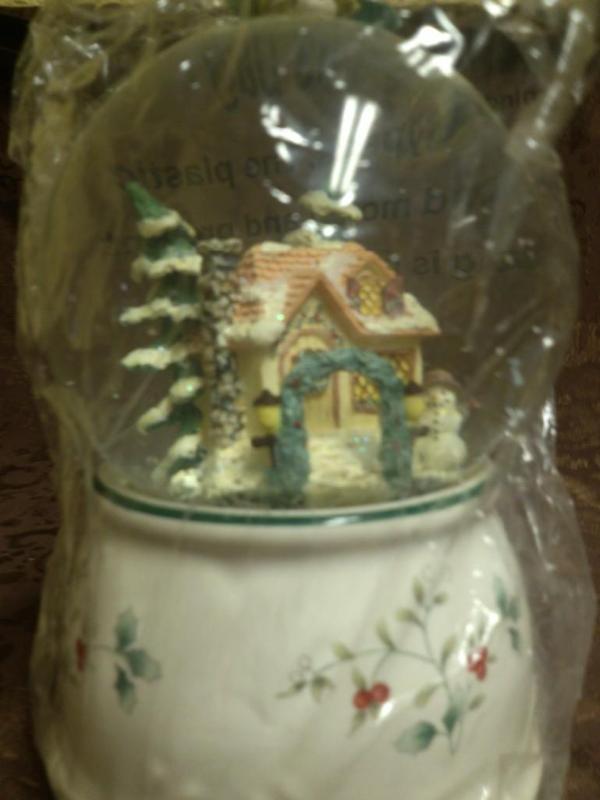 Christmas Water Globe Still have bo...
