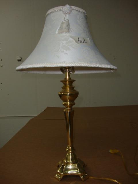 lot 143 image: Hampton Bay Table Lamp with Decorat...