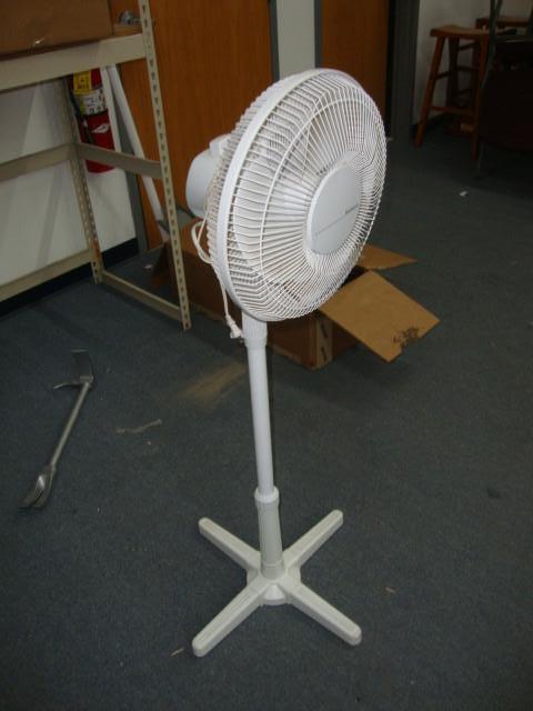lot 150 image: Holmes 3 Speed Oscillating Fan...