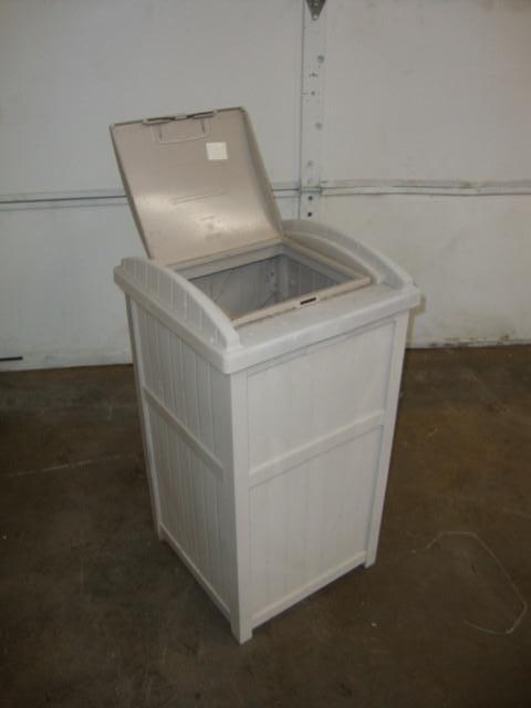 lot 152 image: Suncast 30Gal Outdoor Garbage Can...