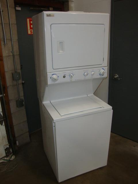 lot 153 image: Frigidaire GLGT1142CS White Stack W...