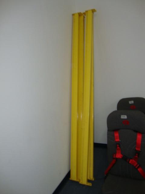 lot 19 image: Lot of 4 Pallet Racking Crossmember...