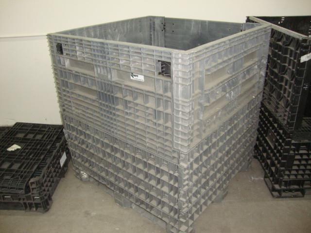 lot 24 image: Grey Folding Shipping Container, 47...
