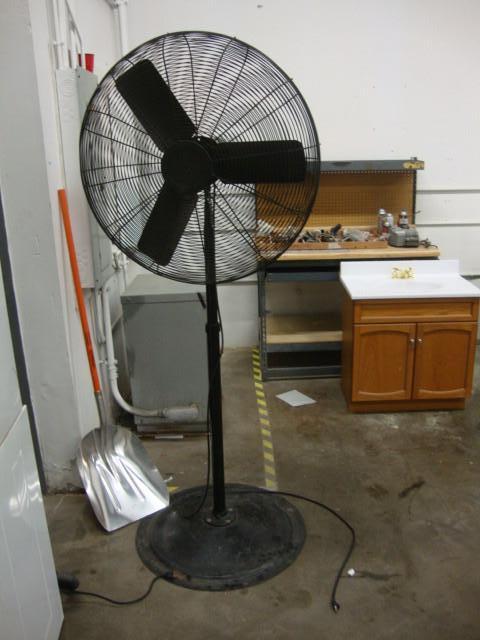 lot 26 image: 30in Shop Fan, 78in tall, minor cor...