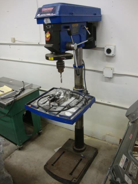 lot 4 image: Westward 12-Speed 20in Drill Press,...
