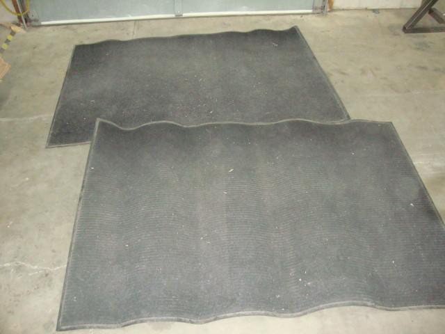 lot 61 image: Industrial Floor Mats, lot of 2, 47...