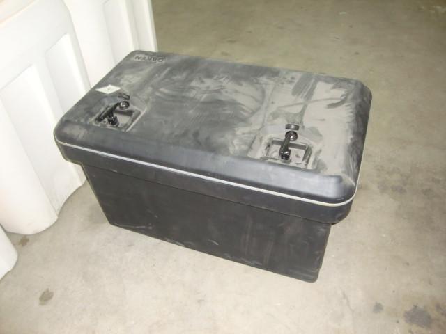 lot 67 image: Black Daken Storage Tub, locking, 3...