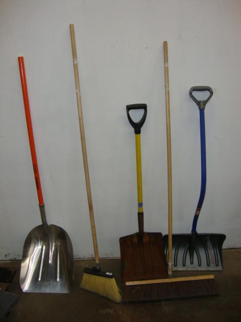 lot 85 image: Brooms & Shovels, Lot of 5...