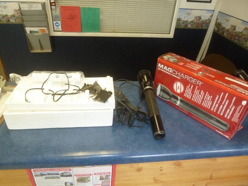 lot 12 image: Mag Light Flash light Rechargeable...