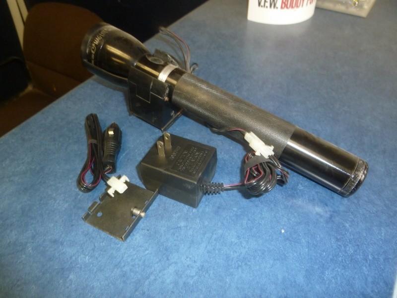 lot 13 image: Mag Light flash light Rechargeable...