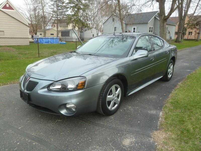 lot 2 image: 2005 Pontiac Grand Prix Has 3800 S...